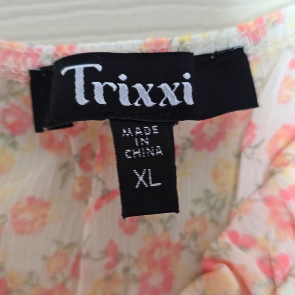 NWOT Women's Trixxi Dress XL - Picture 2 of 4